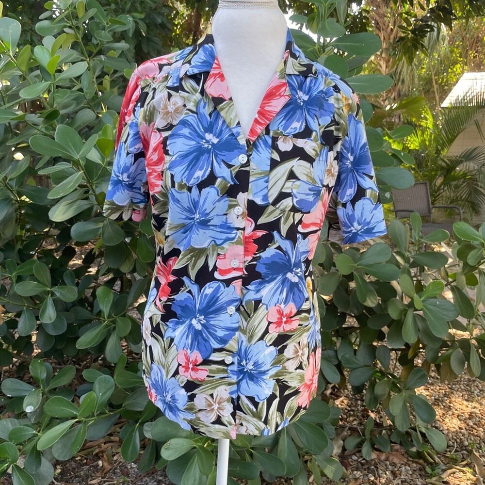 Cathy Daniels Hawaiian short sleeve blouse